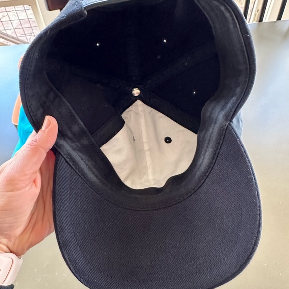 Supreme Logo 6 Panel Hat Black - Picture 3 of 3